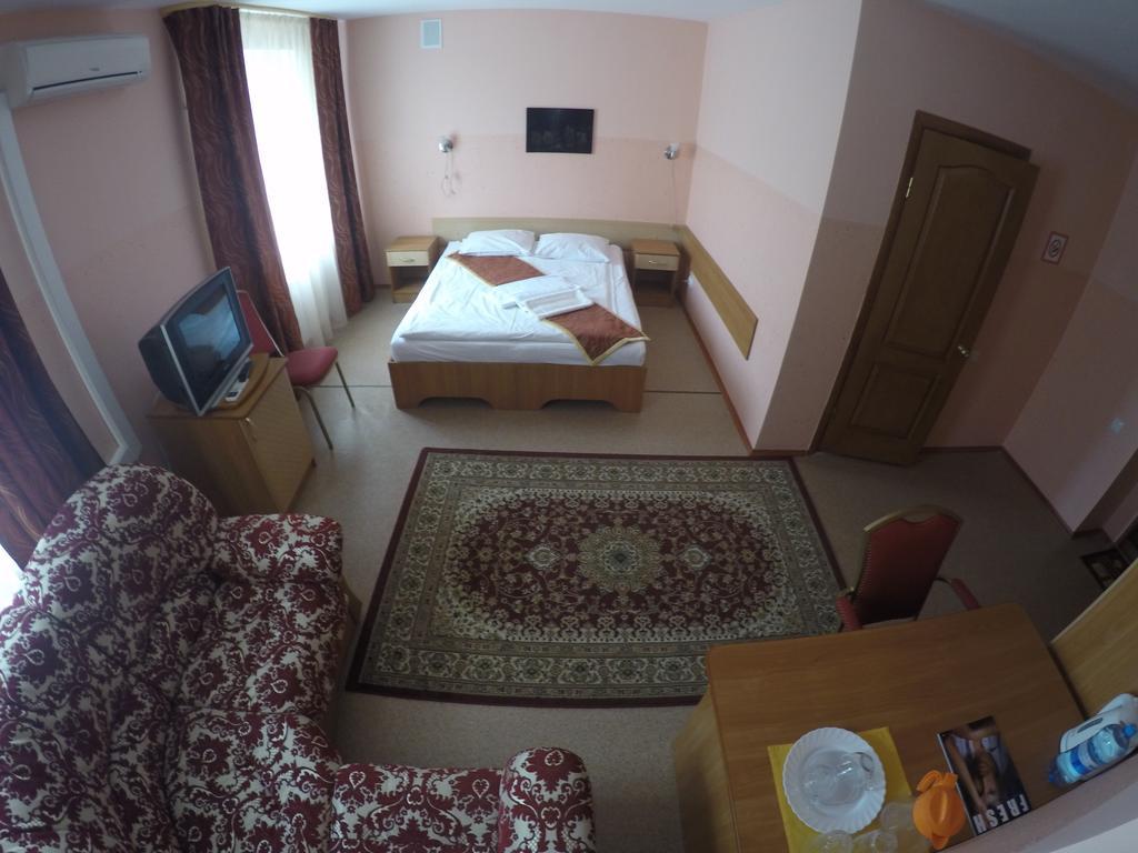 Kurmet Hotel Oral Ruang foto