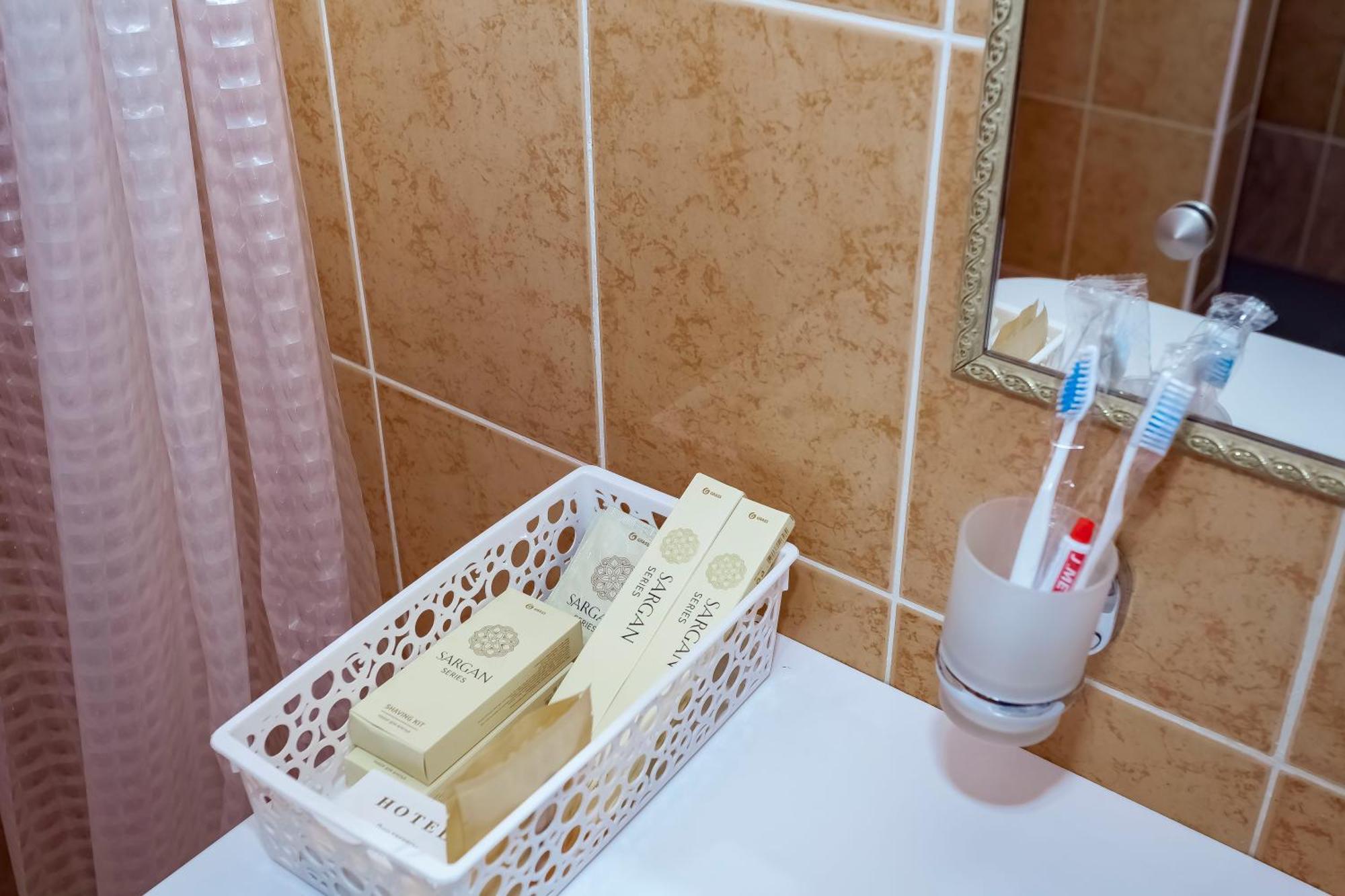 Kurmet Hotel Oral Bagian luar foto