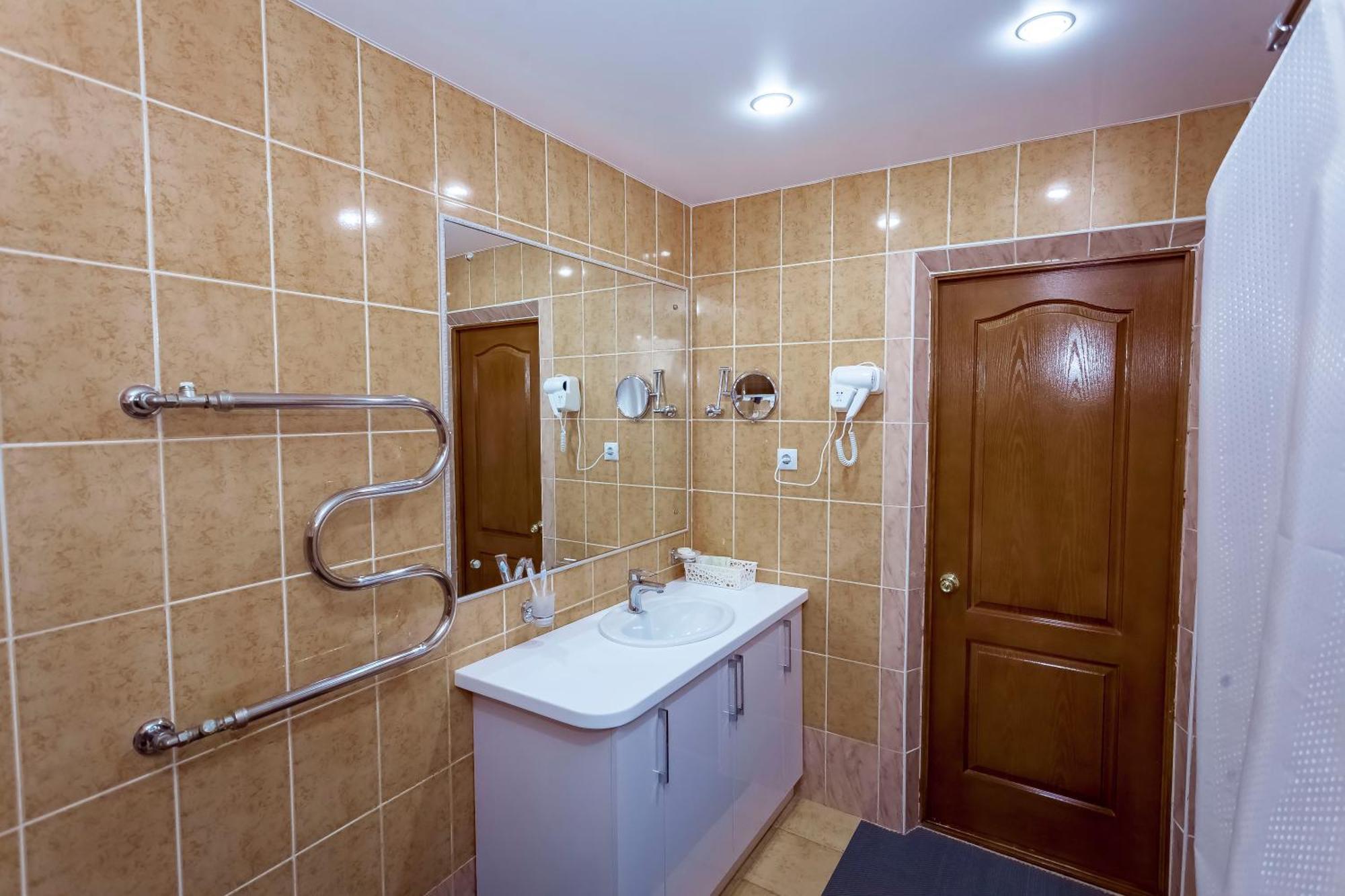 Kurmet Hotel Oral Bagian luar foto