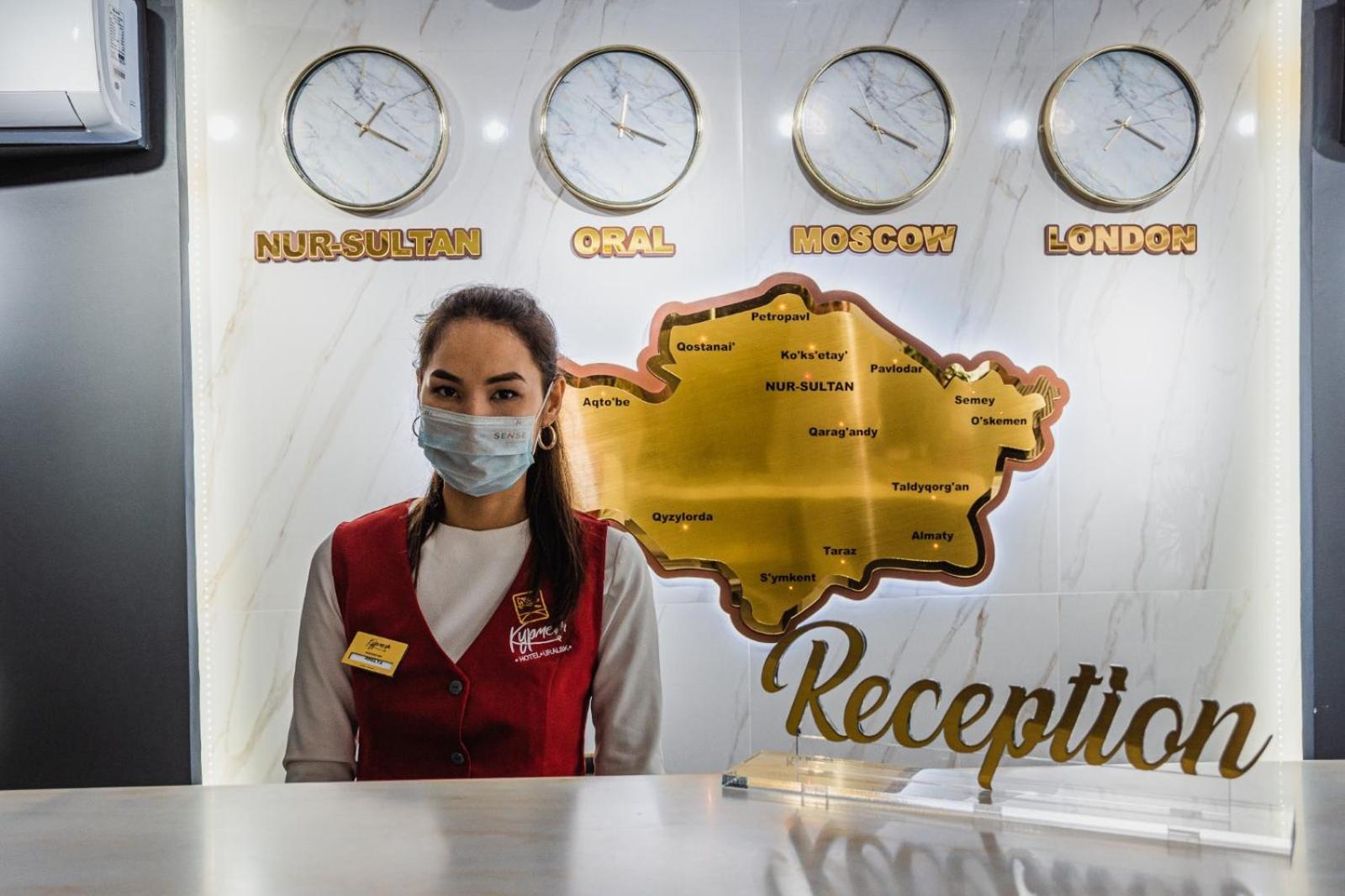 Kurmet Hotel Oral Bagian luar foto