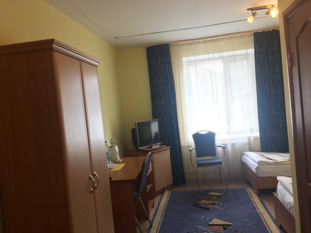 Kurmet Hotel Oral Bagian luar foto