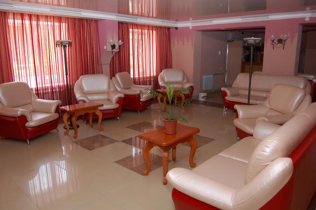 Kurmet Hotel Oral Bagian luar foto